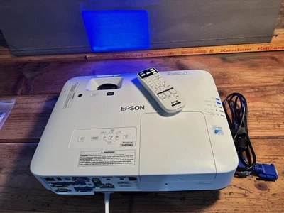 Epson PowerLite 1985WU bundled w/ Remote 4,800 Lumens H619A &Wireless LAN Module - Image 1 of 4