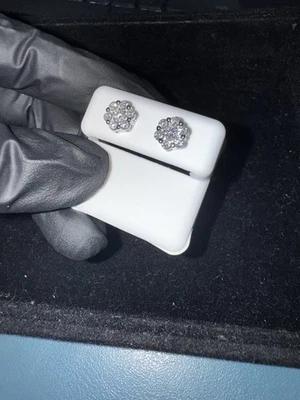 925 sterling silver Moissanite Cluster Stud Earrings 8.7mm - Image 1 of 3