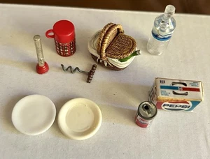 Artículos de picnic vintage a escala 1:12 para casa de muñecas - Imagen 1 de 7