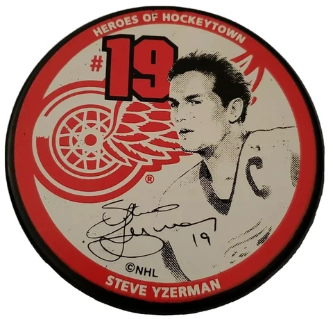 STEVE YZERMAN #19 HEROES OF HOCKEYTOWN VINTAGE NHL PUCK STAMPED ON SIGNATURE Cover
