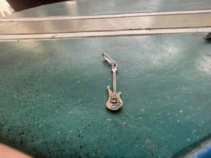 1 GUITAR as a Pendant or Zipper-Pull. - Picture 1 of 1