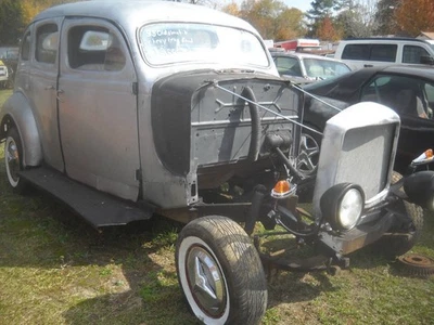 Plymouth Deluxe 1935 4 puertas carrocería sedán Foto 1 de 4
