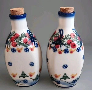 Juego de 2 CERAMIKA BOLESLAWIEC Cerámica Polaca Vinagre y Aceite Cruet Set NUEVO CON ETIQUETAS FIRMADO - Imagen 1 de 8