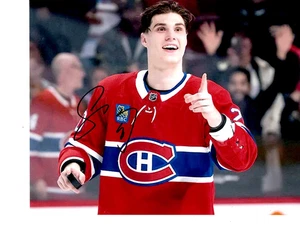 MONTREAL CANADIENS JURAJ SLAFKOVSKY SIGNIERT WORKING THE CROWD 8X10 - Bild 1 von 1