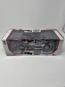 Greenlight 1:18 Verizon Indycar Series Will Power #12 Team Penske Silver con auto - Foto 1 di 8