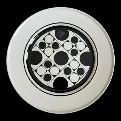 MCM Juego Geométrico de 4 Platos de Ensalada Mikasa 4507 Epiqure One Avant Garde Foto 1 de 4