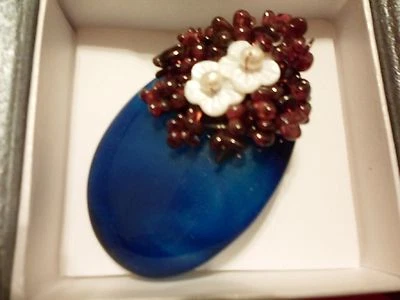 Broche/pingente de concha branca ágata azul, granada indiana, pérola de água doce - Imagem 1 de 4