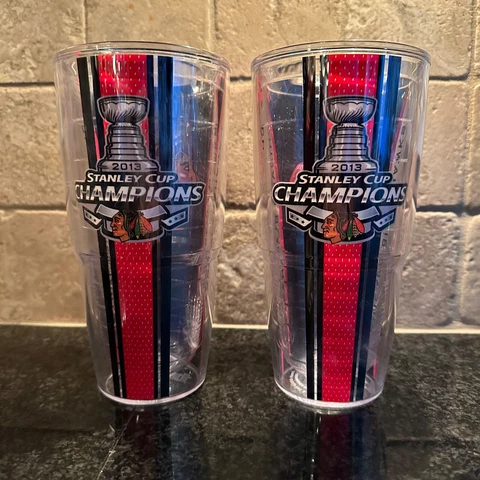 Set of 2 Tervis 24 oz Tumblers 2013 Chicago Blackhawks Stanley Cup Champions NHL Cover