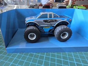 C3835 Scalextric Team Monster Truck Predator (blue) FREE UK P&P - Picture 1 of 8