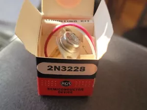 NOS 2N3228 TRANSISTOR RCA NUOVO CON SCATOLA - Foto 1 di 1