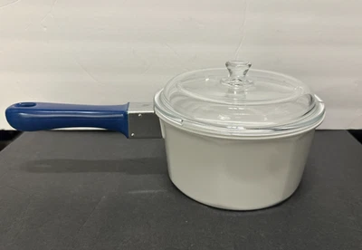 Olla para salsa Nouveau Princess House 2 cuartos blanca con mango y tapa desmontables Francia Foto 1 de 4