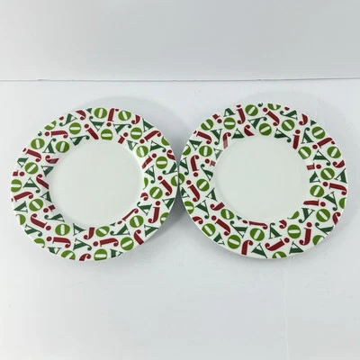Juego de 2 platos tipográficos de Navidad rojos y verdes Crate & Barrel JOY de 8” Foto 1 de 3