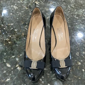 SALVATORE FERRAGAMO WOMENS SHOES HEELS PUMPS SIZE 9B - Picture 1 of 10