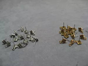 Quadratisches Design Zinn Ohrring Pfosten 2 Variationen: silberfarben, goldfarben - Bild 1 von 6