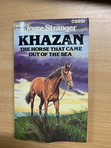 1979 JOYCE STRANGER "KHAZAN" EQUESTRIAN FICTION PAPERBACK BOOK (LL) - Picture 1 of 10