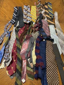 Huge Lot Of Vintage Neck Ties - Big Asst Of Brands And Styles - Pre Owned - Picture 1 of 12
