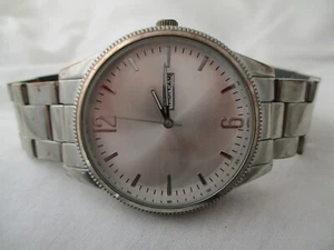 Watch Silver Toned Stainless Steel Band Round Face Day Date Indicator Stylish - Picture 1 of 12