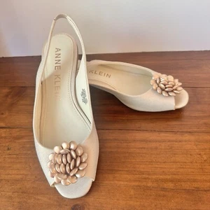 Anne Klein Heels Women's Akliza Elastic Rear Pewter Sparkle Low Heel Sz 7 - Picture 1 of 12