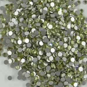 SS6 PR J *** 50 strass PRECIOSA fond plat SS6 (2,00mm) JONQUILLE - Picture 1 of 4