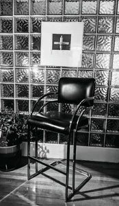 Sleek Mid Century Milo Baughman Chrome Black Flat Bar Cantilever Bar Stool - Picture 1 of 5