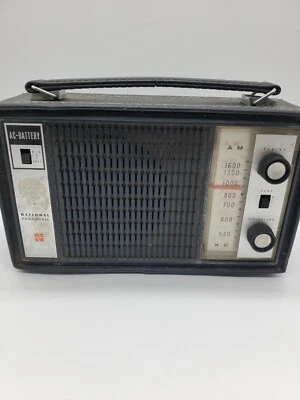 AM Transistor Radio Panasonic AM Portable Transistor Radio Model VTG (b107) - Image 1 of 4