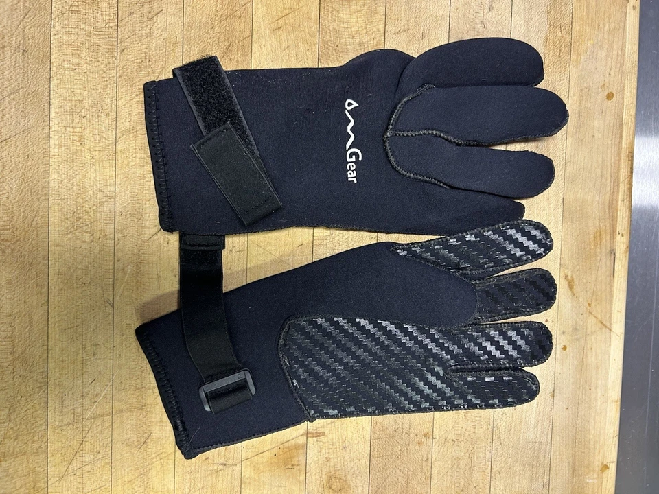 Guantes de agua de neopreno con protección de agarre. Talla M/L. Surfting color negro Foto 1 de 4