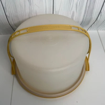 TUPPERWARE Tall Cake Carrier + Pie Tray 4 Pcs 1256-5 Harvest Gold Vintage - Image 1 of 4