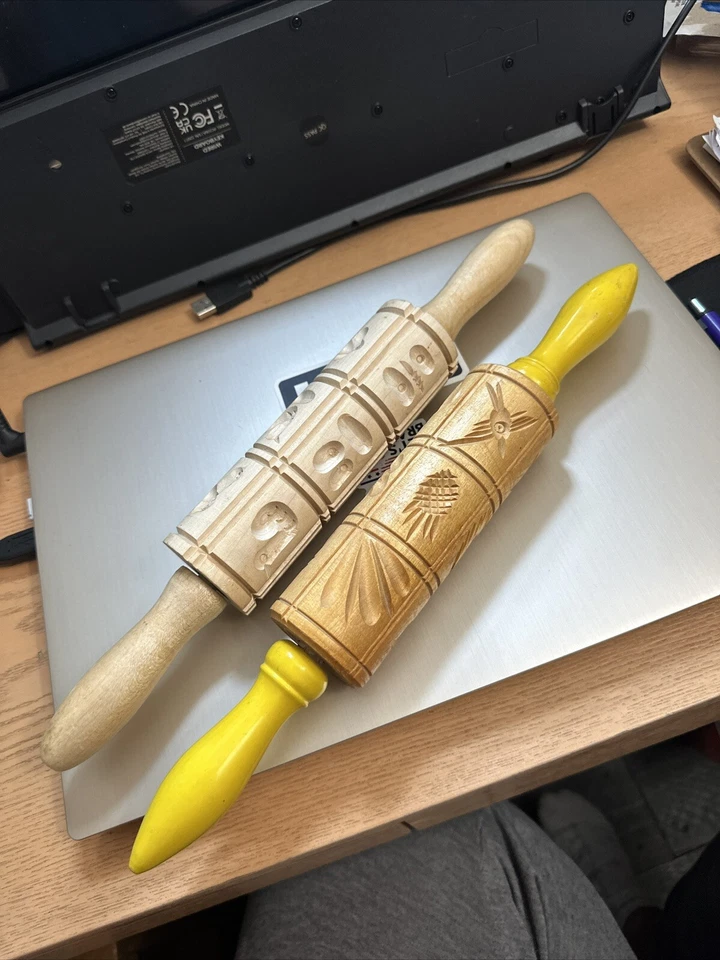 Springrele Wooden Molded Rolling Pin Birds, Turtle Flo with Yellow Handles X2 - Image 1 of 4