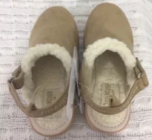 NWT OshKosh B’gosh Size 5 Girl’s Sherpa Adjustable Strap Clogs - Picture 1 of 9