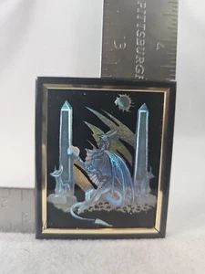 Drache Sphinx Weltraum Thema Folie Kunst gerahmt Vintage 3" x 2,5" Magnet - Bild 1 von 6