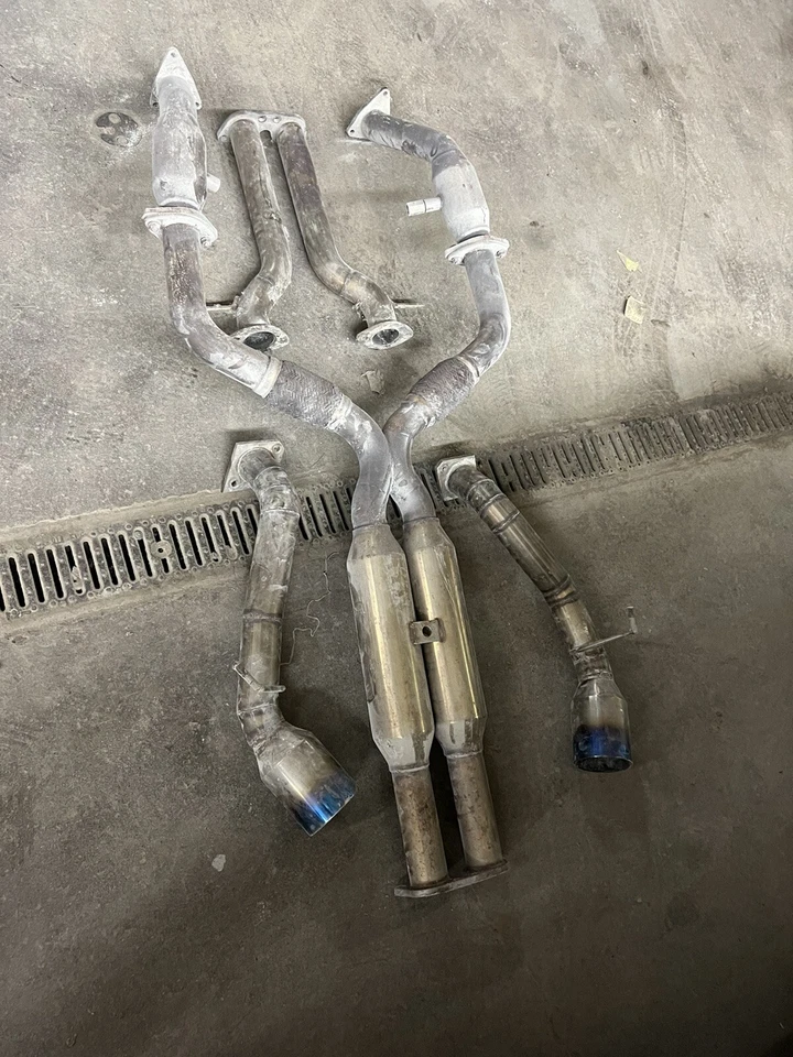 Escape personalizado Nissan 370z 2,5” usado - Imagem 1 de 1