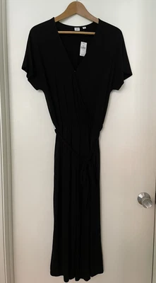 GAP Ladies One Piece Cropped Jump Suit Romper Black XS NWT - Image 1 of 4
