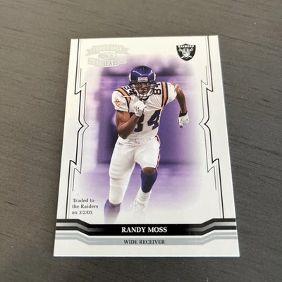 2005 Donruss Throwback Threads - Randy Moss #107 Vikings Raiders - Image 1 of 2