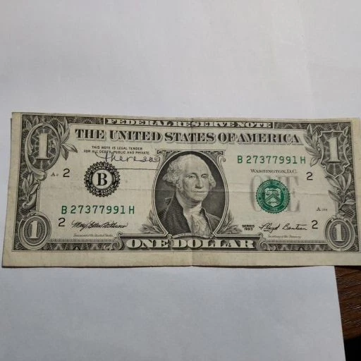1993 $1.00 Federal Reserve Note  off center - Image 1 of 1