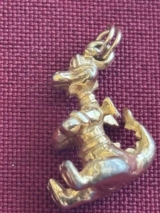 Dije de dragón con alas de oro de 10 K. Personaje de dibujos animados 3,2 gramos - Imagen 1 de 9