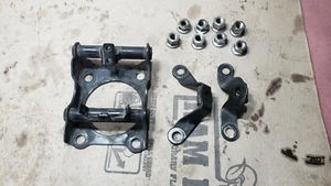 1993 Yamaha Virago 1100 Top Upper Engine Mounts (##32) - Imagen 1 de 2