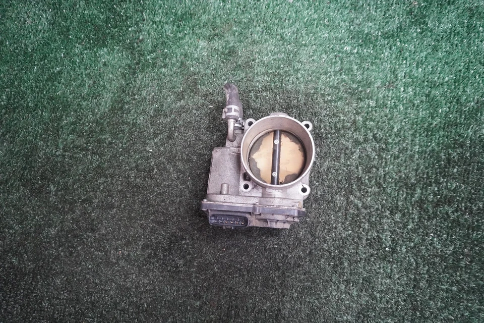 2012 2013 2014 TOYOTA Sienna 3.5L CORPO DO ACELERADOR DO MOTOR FABRICANTE DE EQUIPAMENTO ORIGINAL 161K milhas 220300P050 - Imagem 1 de 4