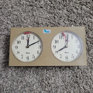 Vintage Schachuhr von INSA Kombinat Sport Jugoslawien Analog 80er hellbraun - Bild 1 von 5