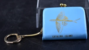 VTG Catalina Island Miniature Coin Change Purse Key Chain Plastic Vinyl Blue - Picture 1 of 8