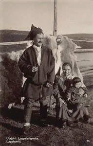 Finland - UTSJOKI - Lappalaisperhe - A Lappish family - Publ. T. Rancken 72 - Picture 1 of 2