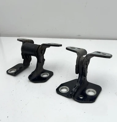 2016 DODGE CHARGER Rear Door Hinge Dodge Right OEM B348-11 - Image 1 of 4