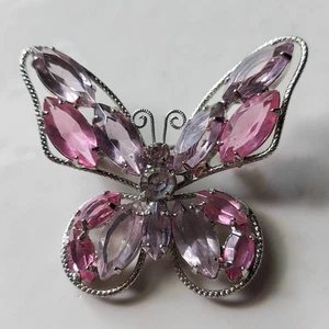 Vintage Juliana D&E Rose Pink Lavender Rhinestone Molded Butterfly Brooch - Picture 1 of 4