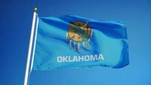 NUOVA BANDIERA OKLAHOMA 2x3ft nuova qualità superiore fade resist bandiera venditore USA - Foto 1 di 3
