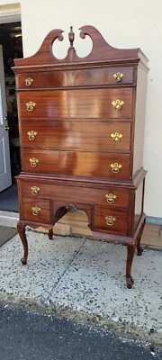 Cómoda Highboy Chippendale estilo reina Ana caoba vintage, pecho Foto 1 de 4