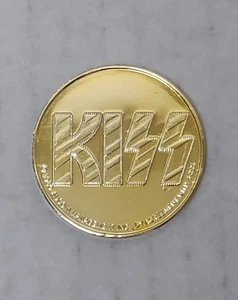 VINTAGE 1980 KISS GOLD TONE MEDALLION AU COIN MANAGEMENT - Picture 1 of 6
