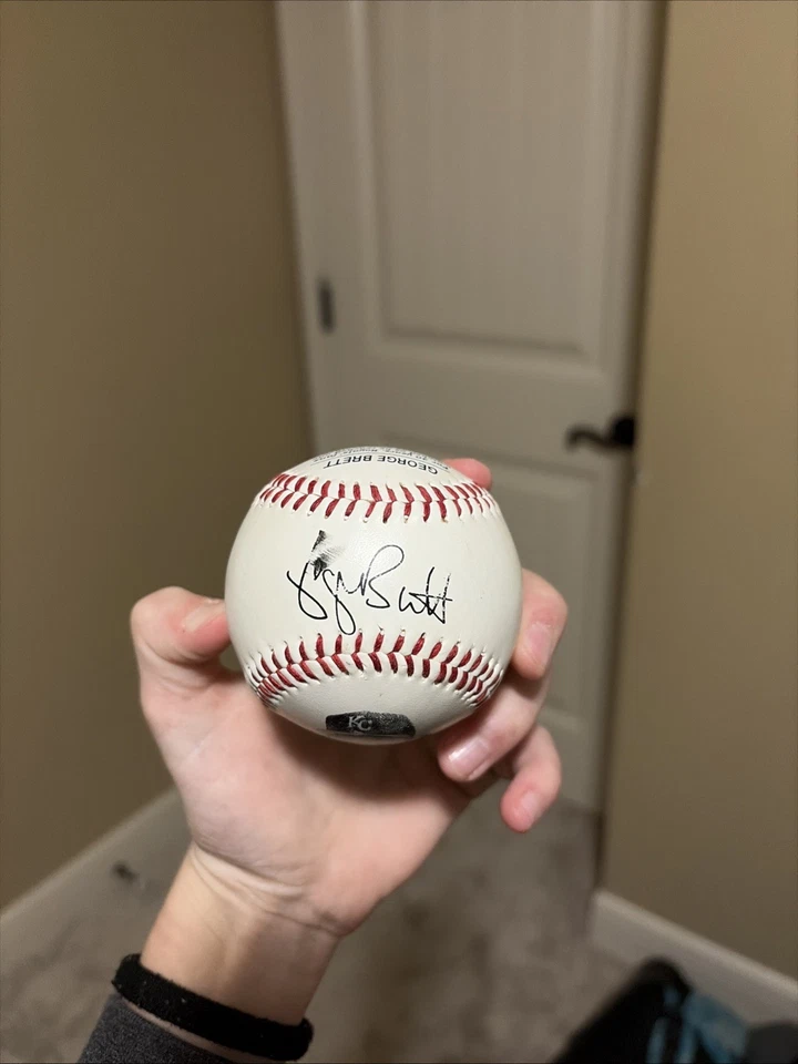 Béisbol automático George Brett. Bolígrafo Memorial Baseball firmado. Foto 1 de 4