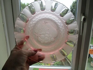 30er Jahre rosa Glas Obst Servierschale matt & klar Obstmitte sehr hübsch - Bild 1 von 4