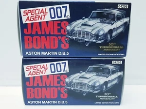 Corgi James Bond Thunderball 50th Aston Martin Db5 Gold / Silver Car Models Ltd - Picture 1 of 6