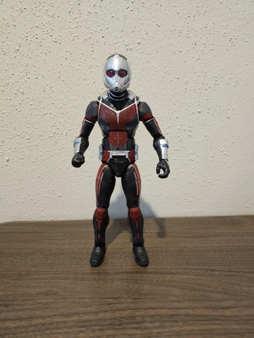 Marvel Legends 6" Captain America: Civil War Deluxe Giant-Man loose Cover