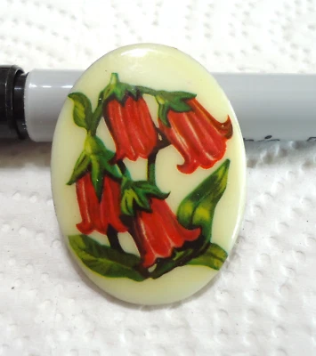 Vintage Ceramic BELL FLOWER Picture Button 1 3/16" x 1 5/8" - Image 1 of 4